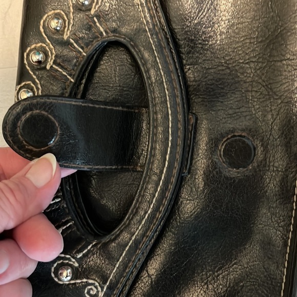 Worthington  genuine leather handbag  EUC black/ silver accents   11.5”x 6”x 2” - Picture 5 of 10